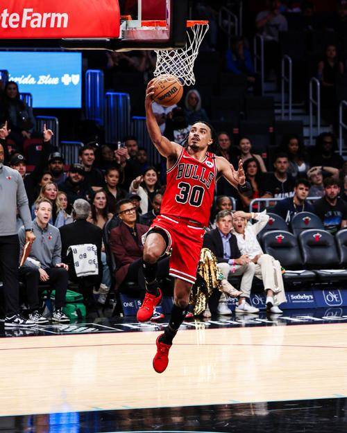 开云体育-公牛关键时刻失误不断,球队憾负对手,点击客户.-开云体育