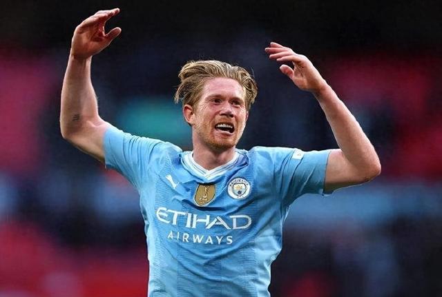 开云官方网站在线登陆-德布劳内新星大比分获胜表现突出,切尔西前途光明!引发球迷热议-开云官方网站在线登陆