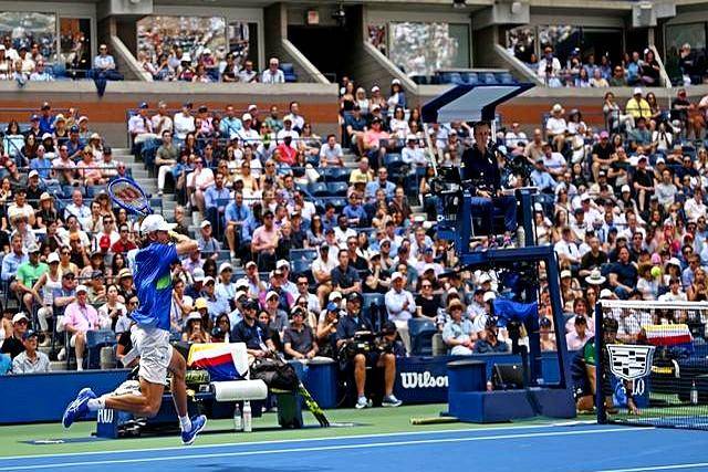 开云-西亚卡姆新星领先优势明显表现突出，加拿大队前途光明！赢得满堂喝彩-开云